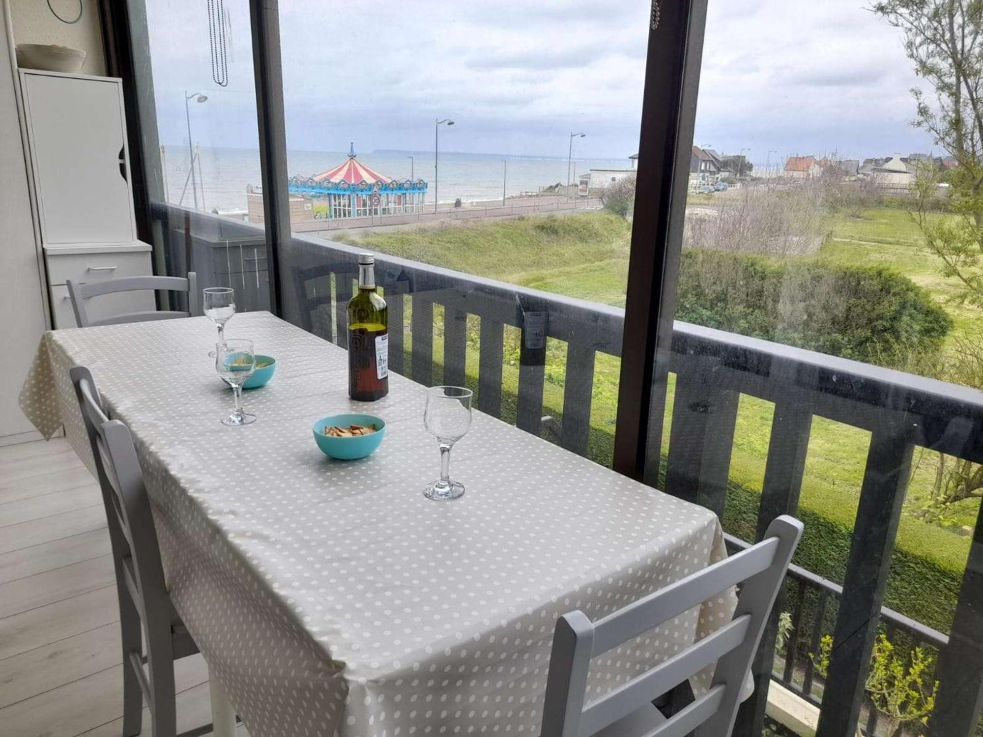 Appartement Refait A Neuf Avec Loggia Et Parking, A 2 Pas De La Plage Et Des Commerces - Fr-1-712-7 Villers-sur-Mer Extérieur photo
